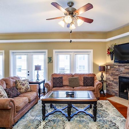 Convenient Gatlinburg Condo Exterior photo