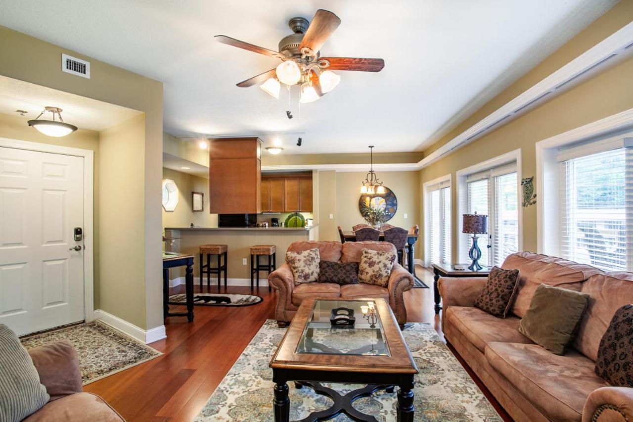 Convenient Gatlinburg Condo Exterior photo