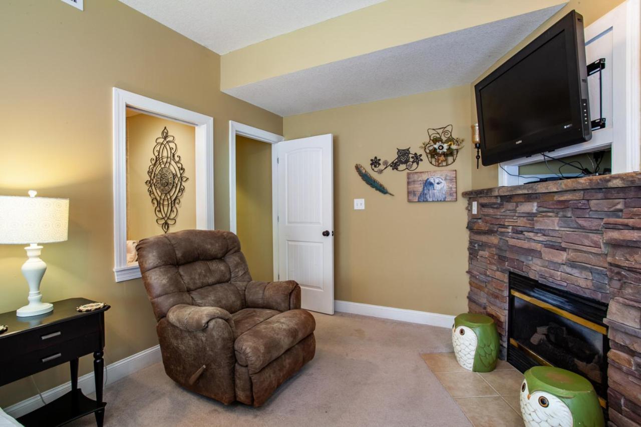 Convenient Gatlinburg Condo Exterior photo