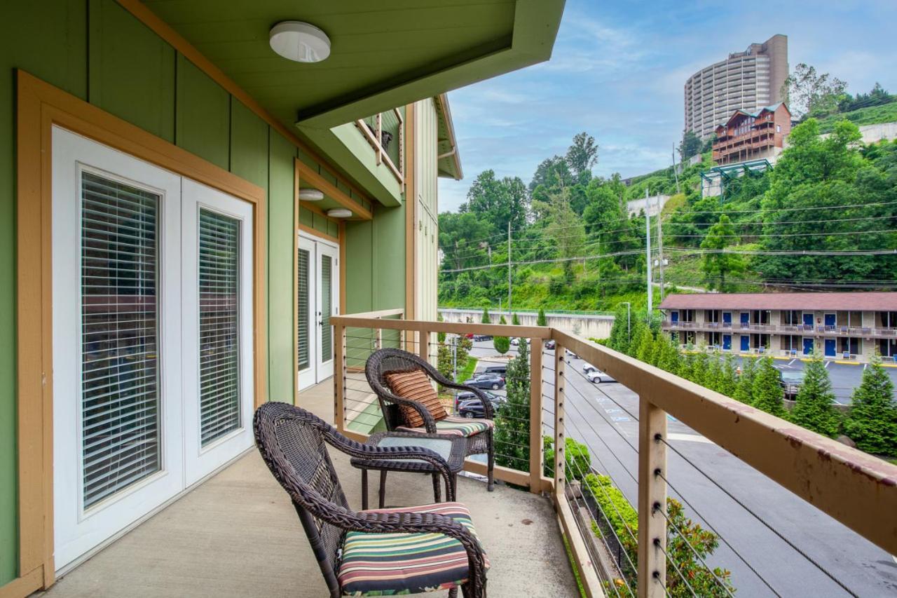 Convenient Gatlinburg Condo Exterior photo